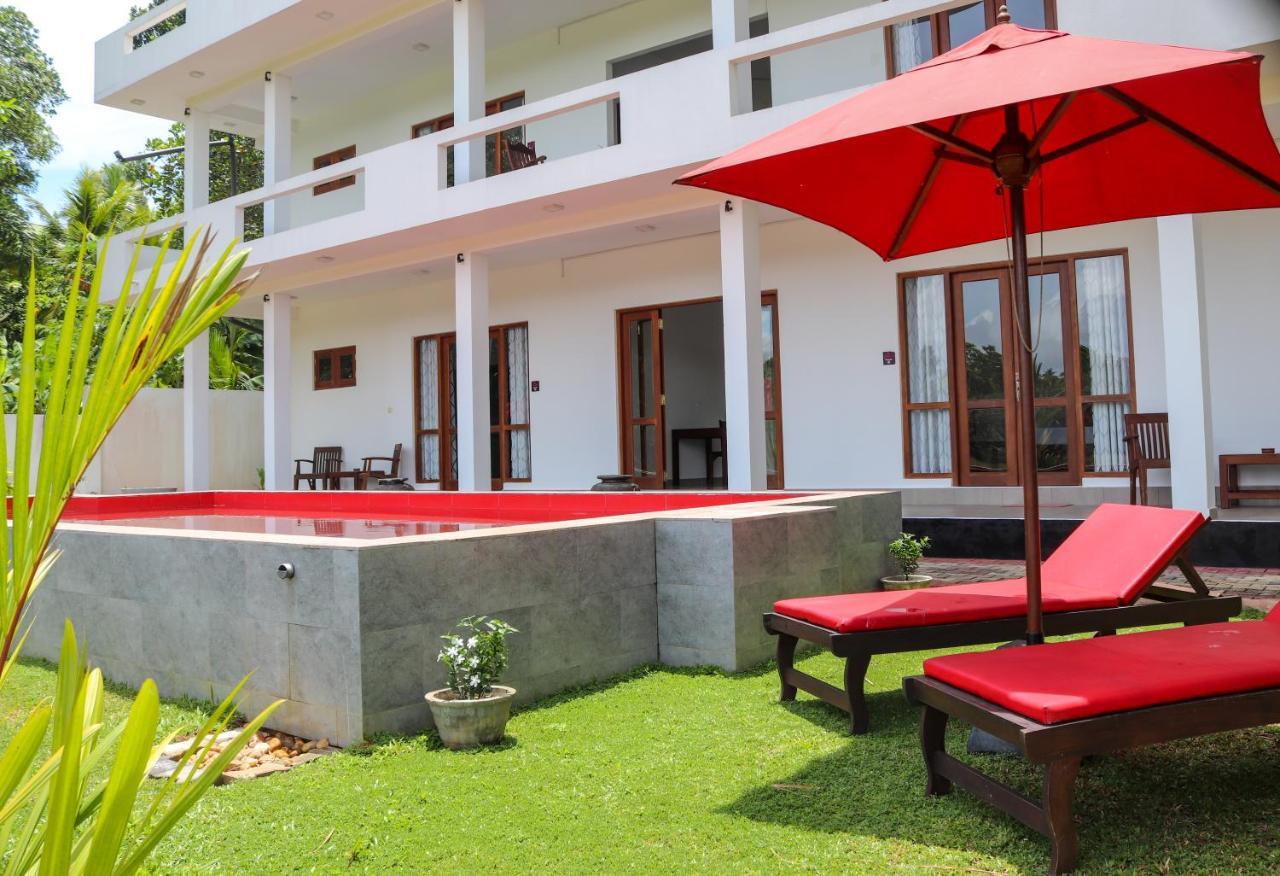 Villa Red Pool Hikkaduwa Dış mekan fotoğraf
