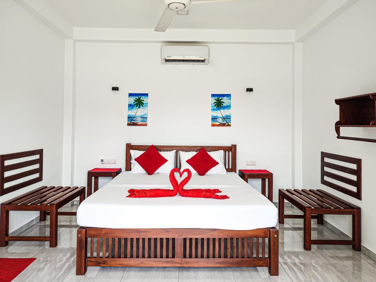 Villa Red Pool Hikkaduwa Dış mekan fotoğraf
