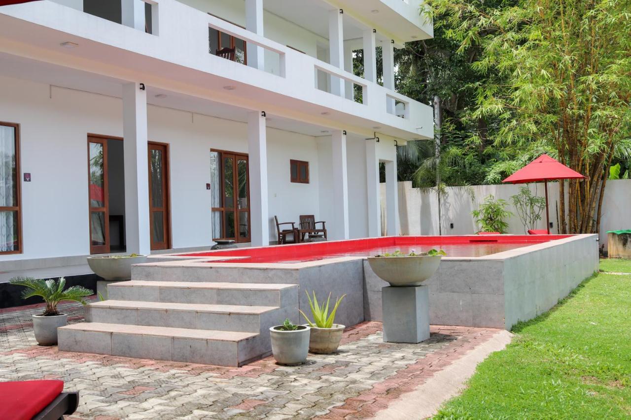 Villa Red Pool Hikkaduwa Dış mekan fotoğraf