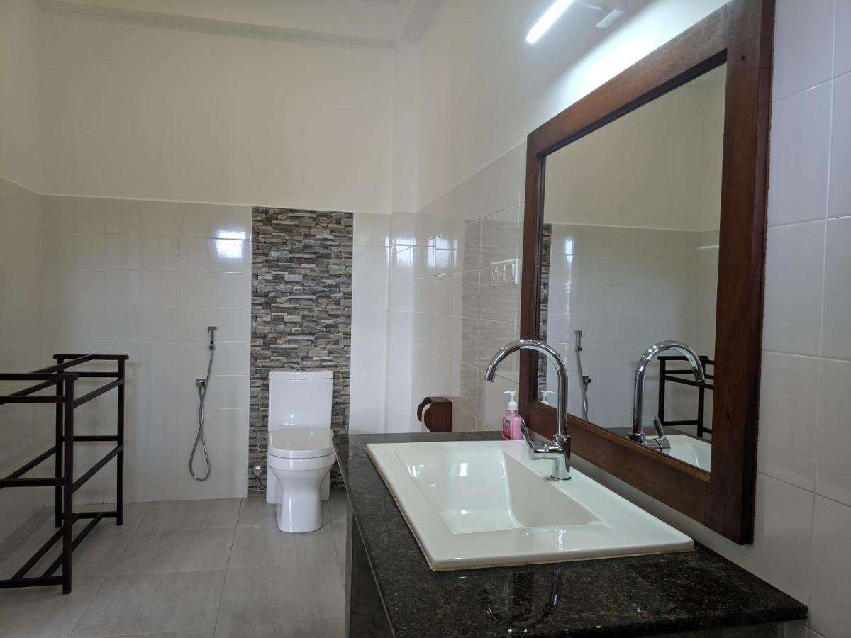 Villa Red Pool Hikkaduwa Dış mekan fotoğraf