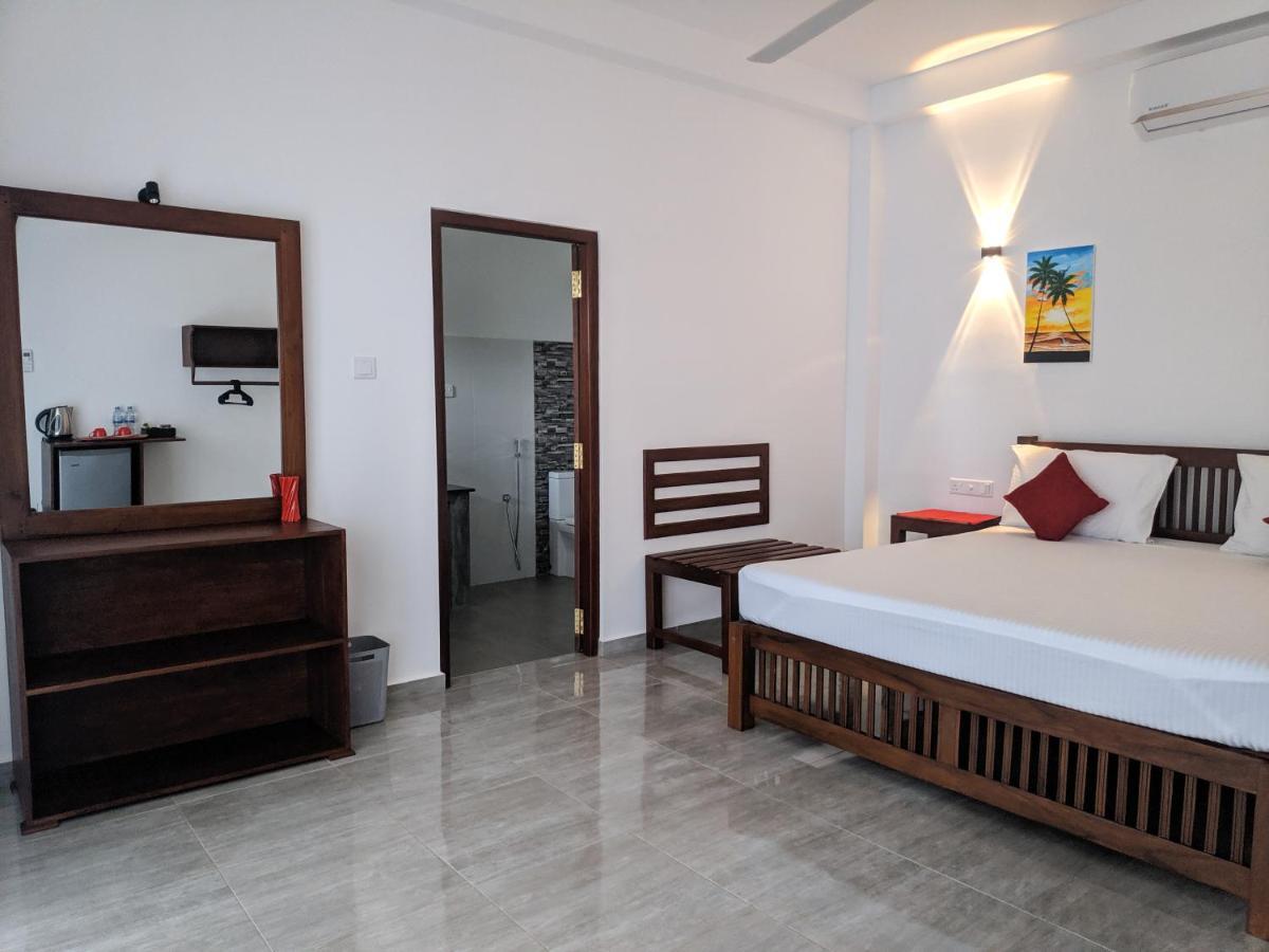Villa Red Pool Hikkaduwa Dış mekan fotoğraf