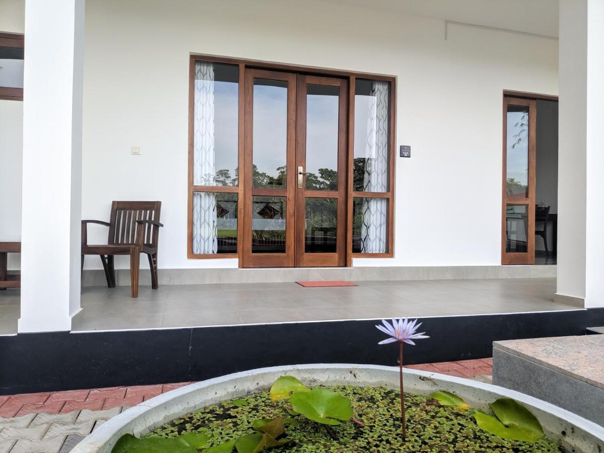 Villa Red Pool Hikkaduwa Dış mekan fotoğraf