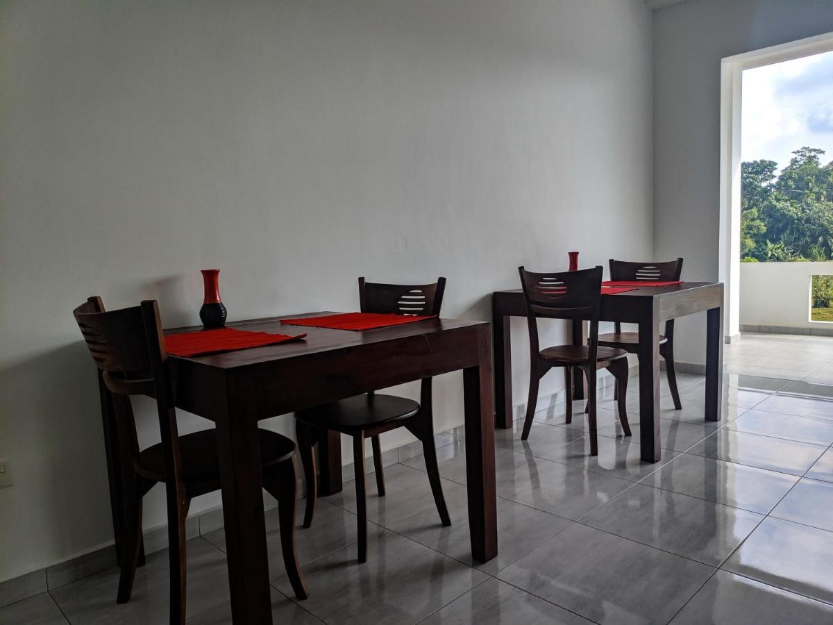 Villa Red Pool Hikkaduwa Dış mekan fotoğraf