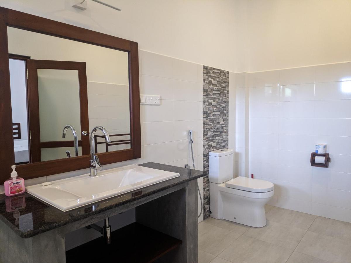 Villa Red Pool Hikkaduwa Dış mekan fotoğraf